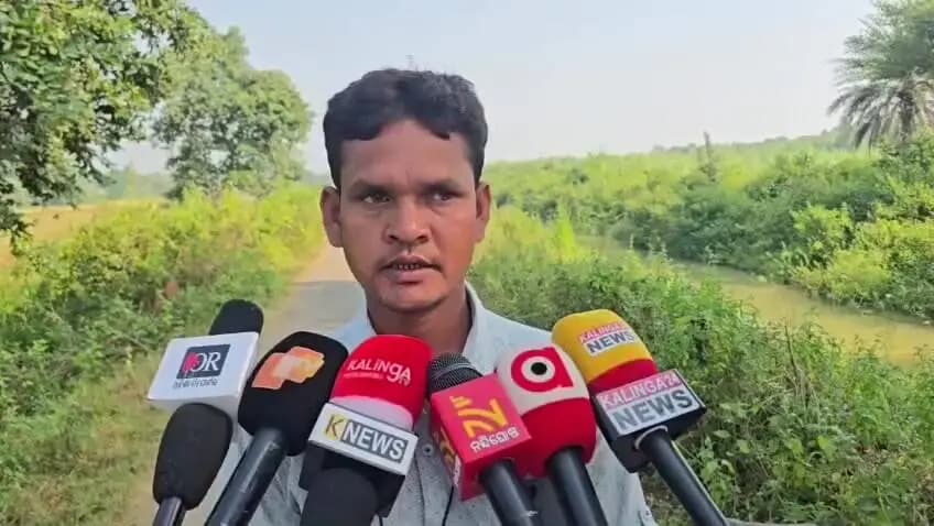 ଉମରକୋଟ: ଚିକଲପଦର ରେ ମହିଳା ଙ୍କର ଉଲଗ୍ନ ଶବ ଉଦ୍ଧାର ହେଇଥିବା ନେଇ ଗତକାଲି ସୁଚନା ଦେଲେ ସ୍ଥାନୀୟ ଅଞ୍ଚଳ ବାସୀ