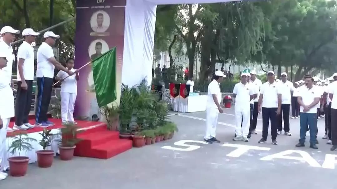 दिल्ली पुलिस ने शहीद पुलिस जवानों के सम्मान में शहीद सम्मान दौड़ आयोजित की, नेहरू पार्क से नेशनल पुलिस मेमोरियल तक