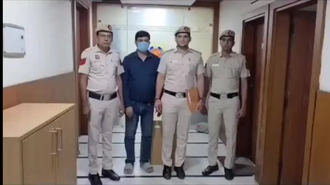सस्ता गारमेंट्स दिलाने के नाम पर ठगी करने वाले को किया गया गिरफ्तार