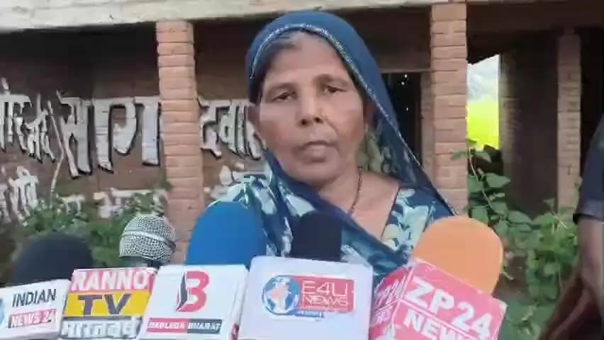 बारा: शंकरगढ़ क्षेत्र में पारिवारिक विवाद, विधवा गीता देवी ने बेटी अर्चना पर सामान हड़पने का आरोप लगाया, देखिए ग्राउंड रिपोर्ट