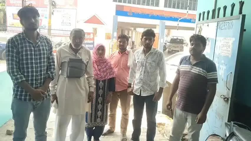 बागपत: तीन साल पहले हुई शादी के बाद विवाहिता ने पति और जेठ पर मारपीट का लगाया आरोप, एसपी से मांगा न्याय