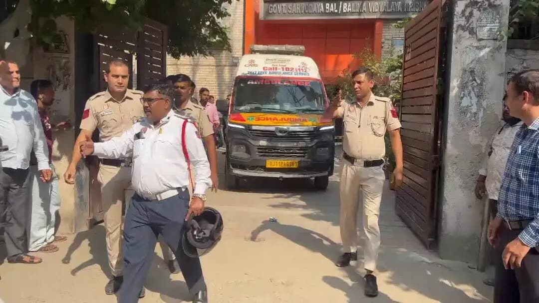 यमुना विहार: कृष्णा नगर के स्कूल में 12वीं की छात्रा की जलने से मौत, पुलिस जांच में जुटी