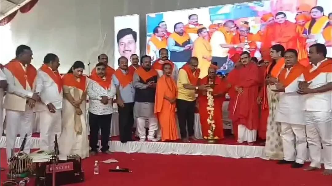 ಬಸವಕಲ್ಯಾಣ: ನಗರದಲ್ಲಿ ಕಲ್ಯಾಣ ಪರ್ವದ ರಜತ ಮಹೋತ್ಸವಕ್ಕೆ ನಾದ ಬೃಹ್ಮ ಹಂಸಲೇಖ ಚಾಲನೆ