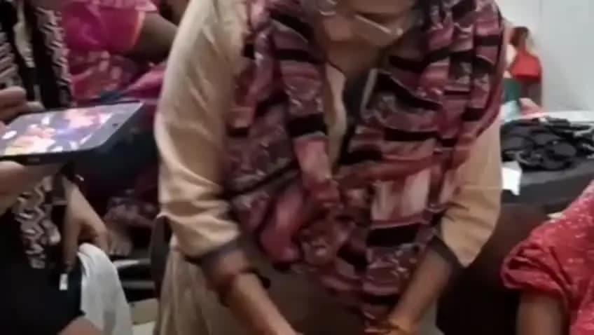 डेरापुर: मनेपुर-सढ़रामऊ के बीच अमरूद के पेड़ पर बोरी में मिला नवजात, गांव में मचा हड़कंप