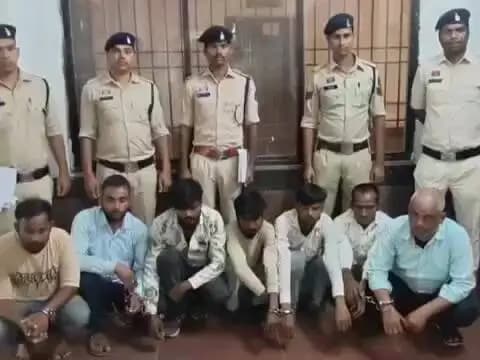 सिमगा: उड़ीसा से प्रयागराज, उत्तर प्रदेश जा रही गांजा की बड़ी खेप एनएच 130 पर पकड़ी गई, 7 आरोपी गिरफ्तार