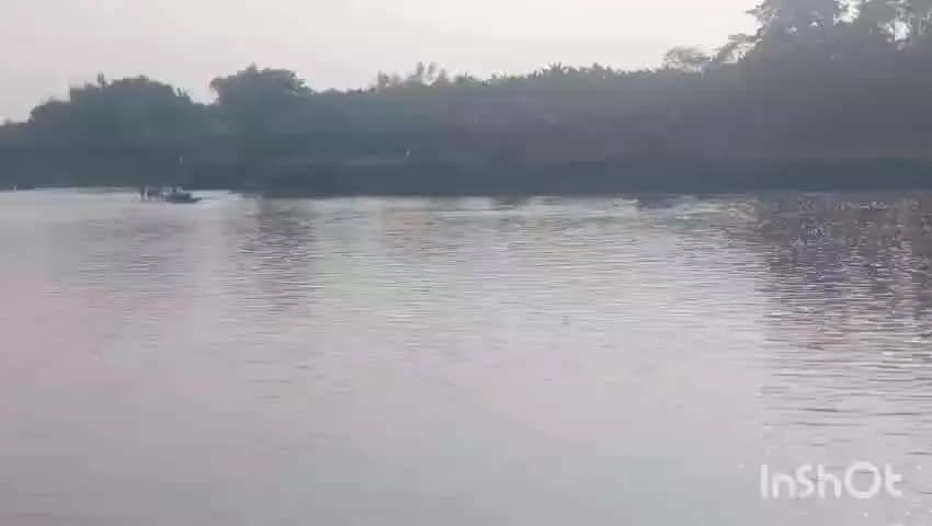 পলাশবাৰী: কুলশী য়ুথ ক্লাৱৰ উদ্যোগত কুলশী নদীত নাওখেল প্ৰতিযোগিতা