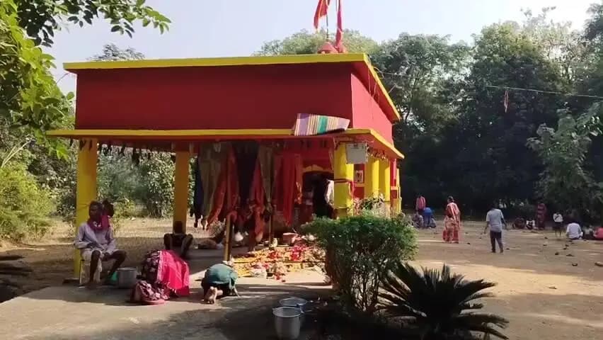 ବୀରମହାରାଜପୁର: ପଣ୍ଡିଆପାଲି ଠାରେ ରାମ ଚଣ୍ଡୀ ପୁଜା ଉପଲକ୍ଷେ ରାମଲୀଳା ଅନୂଷ୍ଠିତ,ଯୋଗଦେଲେ ହଜାର ହଜାର ଭକ୍ତ