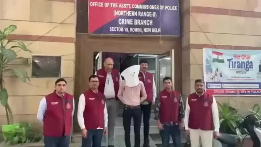 यमुना विहार: क्राइम ब्रांच ने हथियार के बल पर लूटपाट करने वाले बदमाश को दबोचा