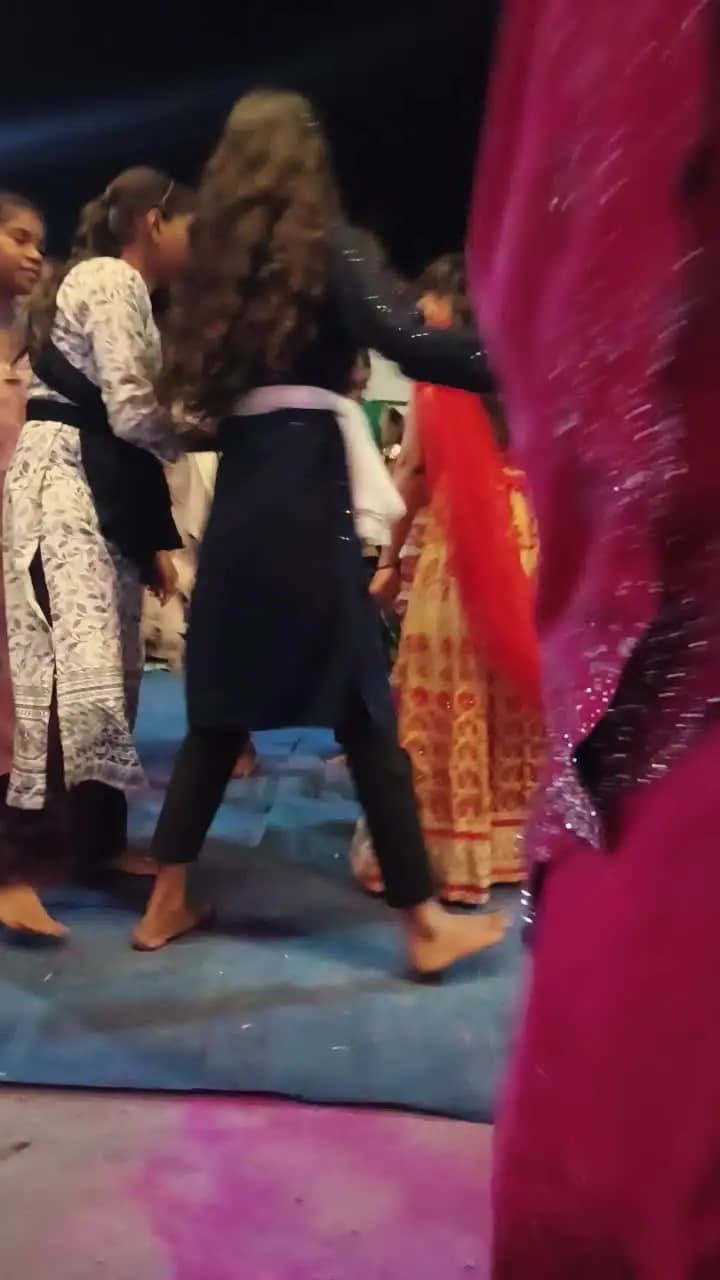 गर्रापार में गरभा प्रस्तुति