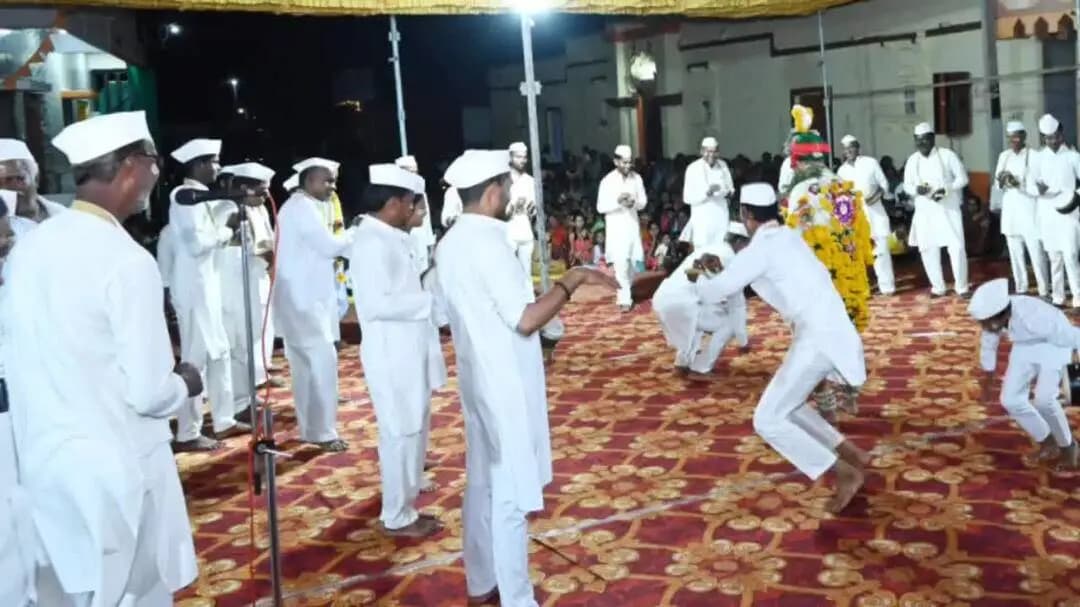 ಬಸವಕಲ್ಯಾಣ: ಉರ್ಕಿ ಗ್ರಾಮದಲ್ಲಿ ಭಕ್ತಿ ಶ್ರದ್ಧೆಯಿಂದ ಜರುಗಿದ ಚಕ್ರಿ ಭಜನೆ ಕಾರ್ಯಕ್ರಮ: ಮಾಜಿ ಎಂಎಲ್ಸಿ ವಿಜಯಸಿಂಗ್ ಭಾಗಿ