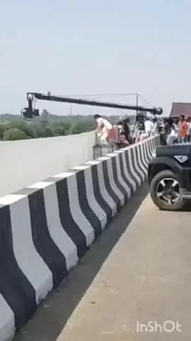 टोंक: गहलोद ओवर ब्रिज से बनास नदी में युवती के कूदने के सीन सहित कई अन्य सीन फिल्माए, डायरेक्टर ने लोगों का जताया आभार