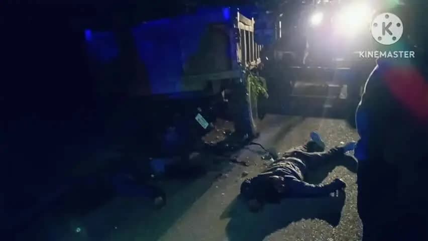घाघरा: घाघरा चाहत होटल के समीप मोड़ पर खड़े पत्थर चिप्स से लदे ट्रैक्टर में स्कूटी टकराने से 2 युवकों की मौत