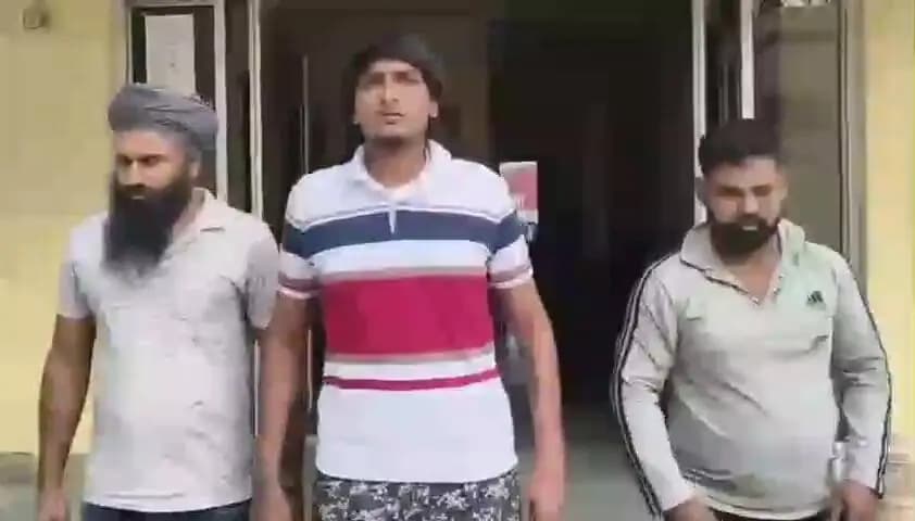 हनुमानगढ़: हनुमानगढ़ के गोलूवाला में एक्सयूवी सवार तीन युवकों से 40 लाख रुपए का हेरोइन चिट्टा नशा बरामद, तीनों का मंजूर हुआ रिमांड