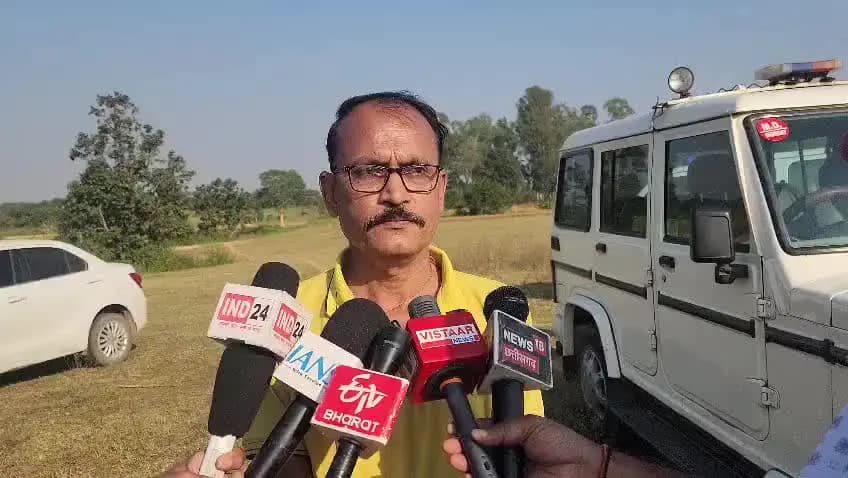 रामानुजनगर: रेड नदी में हुए हादसे की खबर मिलते ही आसपास के ग्रामीण मौके पर पहुंचे, नदी में डूबे लोगों को बचाने का प्रयास किया
