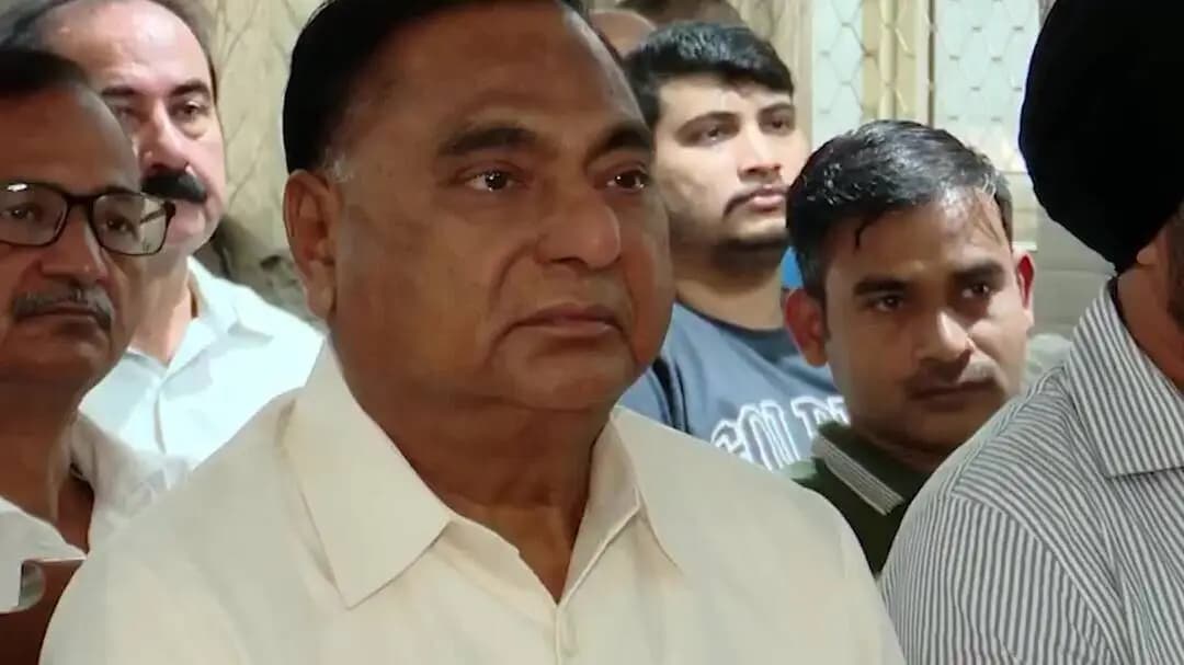 दक्षिणी दिल्ली से भाजपा सांसद रामवीर सिंह बिधूड़ी ने सुना प्रधानमंत्री मोदी के 'मन की बात' कार्यक्रम का 139वां एपिसोड