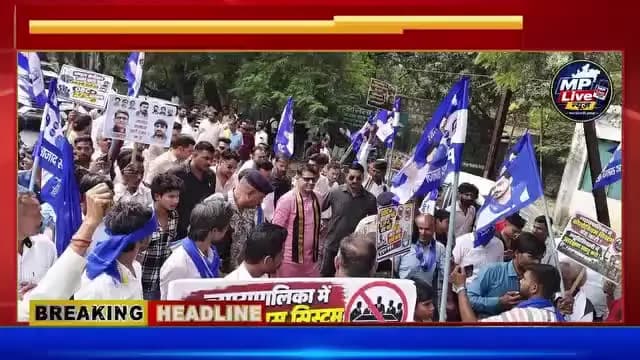 दतिया के किला चौक पर 27% ओबीसी आरक्षण एवं जनगणना में ओबीसी की गिनती किये जाने के समर्थन में l
पिछड़ा विरोधी, आरक्षण विरो