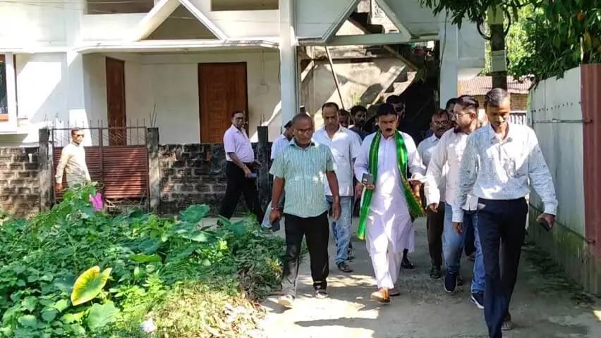ধর্মনগর: ধর্মনগর কেন্দ্রের বিধায়ক নয়াপাড়া এলাকায় রাস্তা ও ড্রেন গুলি পরিদর্শন করেন