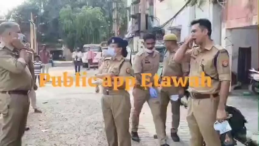 इटावा: टीबी अस्पताल कालोनी में बक्से में मिला गार्ड का शव, हत्या की आशंका, दुर्गंध आने पर खुला मामला, एसपी सिटी पहुंची