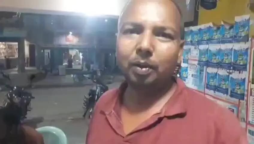 बेलदौर: शेरबासा गांव के मुर्गा फार्म हाउस में शिकारी जानवर ने 400 मुर्गों को मार डाला