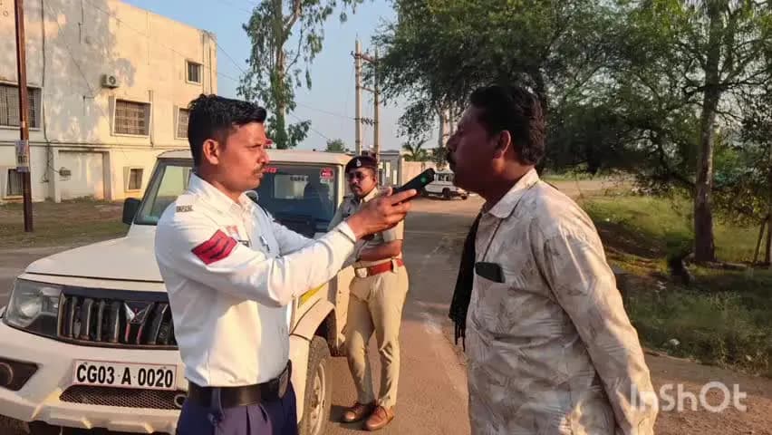 बेरला: बेमेतरा में यातायात नियम तोड़ने वालों पर कार्रवाई, 18 वाहन चालकों से ₹5,800 का जुर्माना वसूला गया