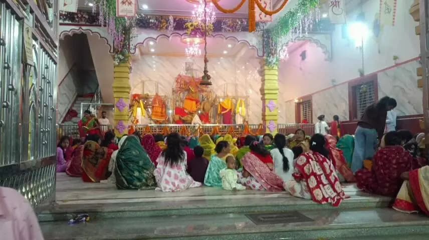 तोपचांची में भक्तों के द्वारा बड़ी धूमधाम से मनाया गया लक्खी पूजा।।।
