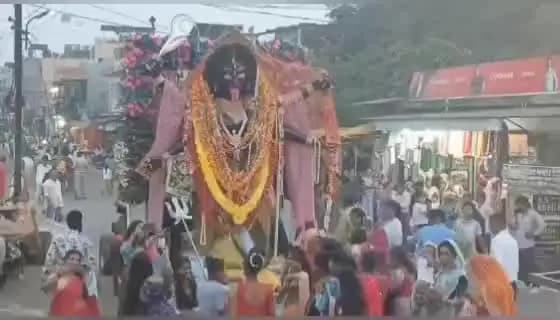 जबलपुर: रामपुर चौक पर बिजली सुरक्षा की खुली पोल, खुले तारों में करंट; हादसे के खतरे के बीच जागा विद्युत विभाग