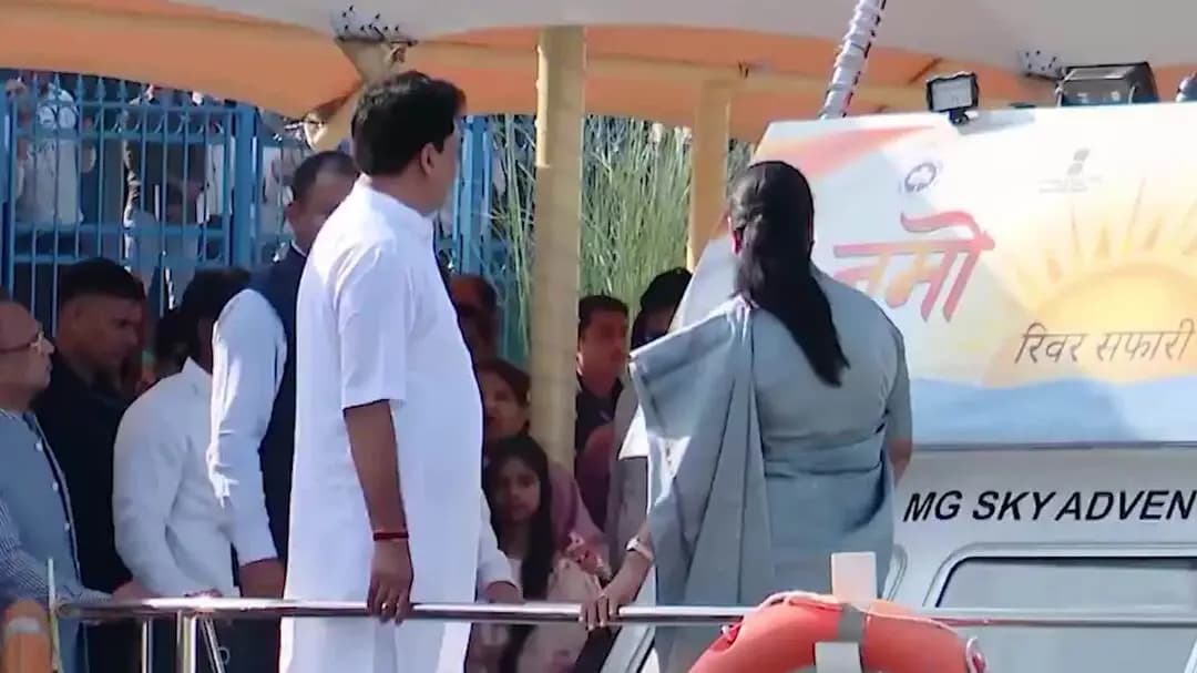 दिल्ली में 'नमो यमुना रिवर सफारी' की तैयारी तेज, मुख्यमंत्री रेखा गुप्ता ने किया निरीक्षण, छठ से पहले उद्घाटन की योजना