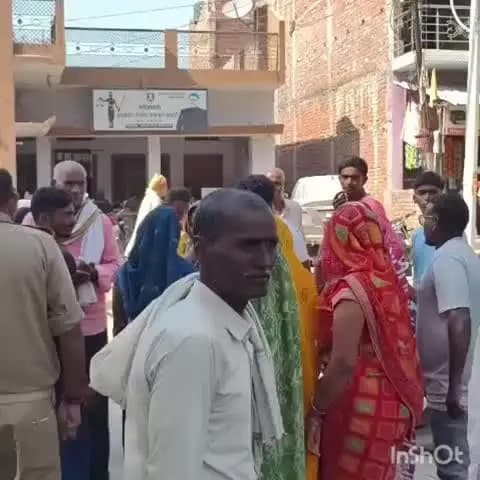 गोरखपुर: दोनों किडनी खराब, पत्नी और छह साल की बेटी के साथ बेबस तपेंद्र; ग्रामीण चंदा जुटाकर कर रहे मदद