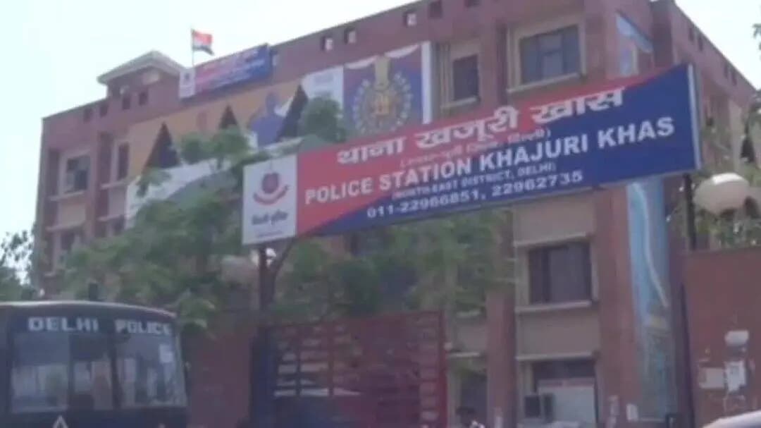 यमुना विहार: खजूरी खास में 30 वर्षीय मुनेश की संदिग्ध परिस्थितियों में मौत, पत्नी से चल रहा था तलाक का केस