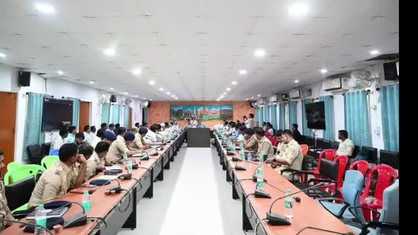 साहिबगंज: अवैध खनन पर रोक लगाने के लिए नियमित निरीक्षण का निर्देश