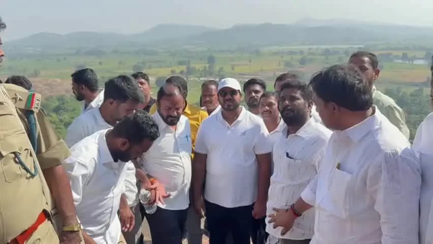 పెద్దపల్లి: పెద్దపల్లి ఎంపీ గడ్డం వంశీకృష్ణ రామగిరి ట్రెక్కింగ్