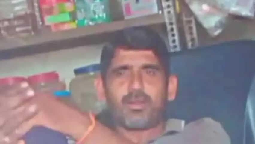 अतरौली: अतरौली में कार की टक्कर से पिता-पुत्र की मौत, गांव में एक साथ जलीं दो चिताएं; हादसे का सीसीटीवी वीडियो आया सामने