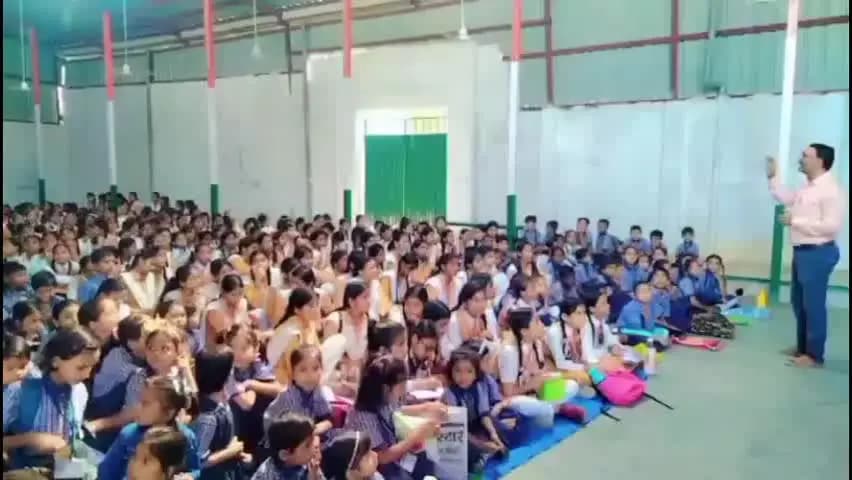 बबेरू: बबेरू कस्बे में महर्षि कन्या इंटर कॉलेज में मनाई गई महर्षि वाल्मीकि जयंती