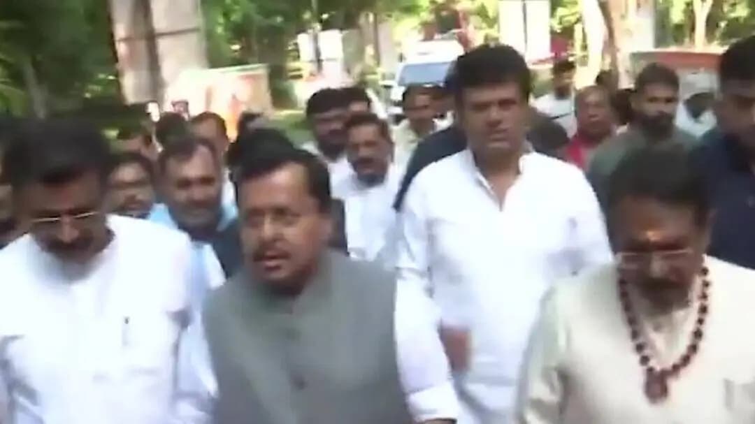 वाल्मीकि जयंती पर भाजपा अध्यक्ष नितिन नवीन ने भगवान वाल्मीकि आश्रम और नेहरू पार्क परिसर का दौरा किया