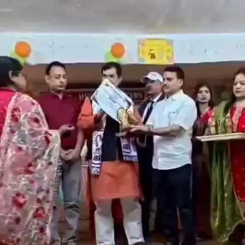 बेलदौर: बेलदौर प्रखंड के आठ शिक्षक प्रमंडल स्तर पर हुए सम्मानित