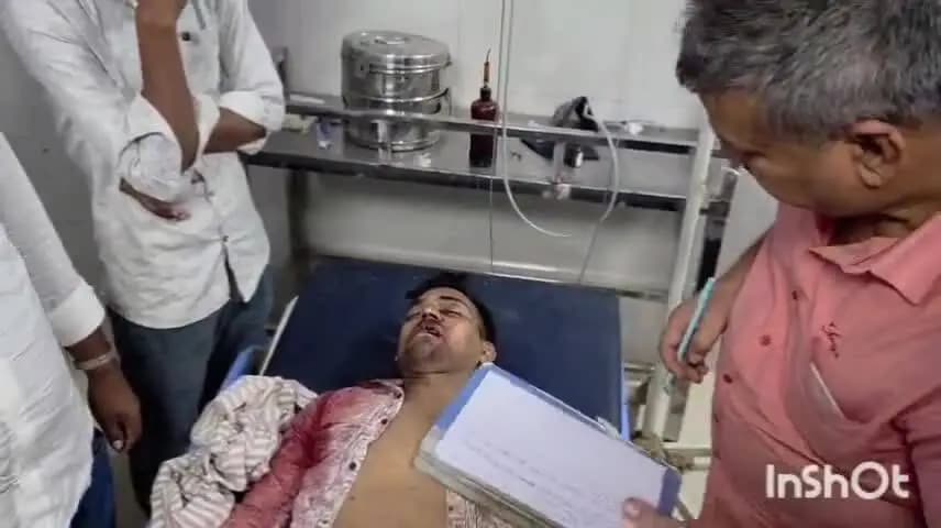 आरा: जमीरा गांव के समीप सड़क दुर्घटना में ससुराल जा रहे नेवी जवान की मौत, अस्पताल में कराया गया पोस्टमार्टम