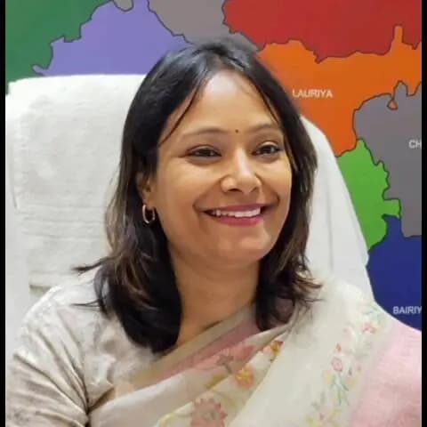 बेतिया: दीपावली और छठ महापर्व के लिए नए लाइट लगाने हेतु विभाग के मंत्री से गुहार लगाई