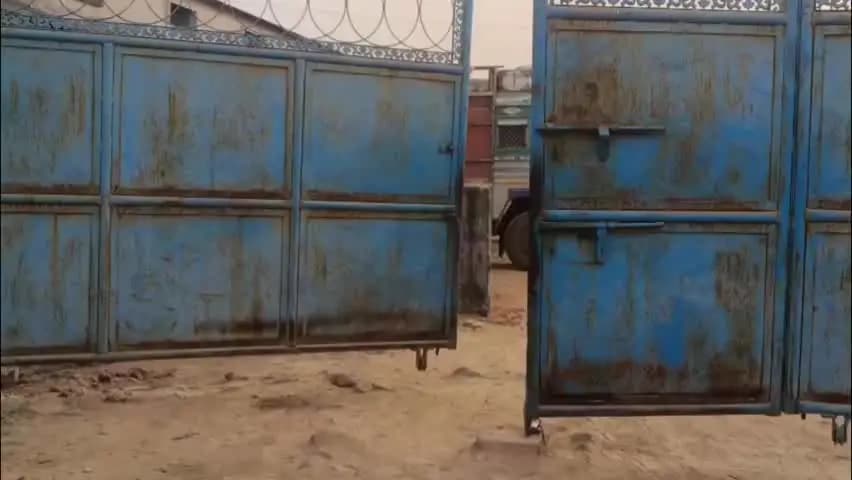 छतरपुर नगर: छतरपुर शराब गोदाम में ट्रकों की लंबी कतार, 10 दिन से खड़े वाहनों से बढ़ी परेशानी, डीजल चोरी के आरोप