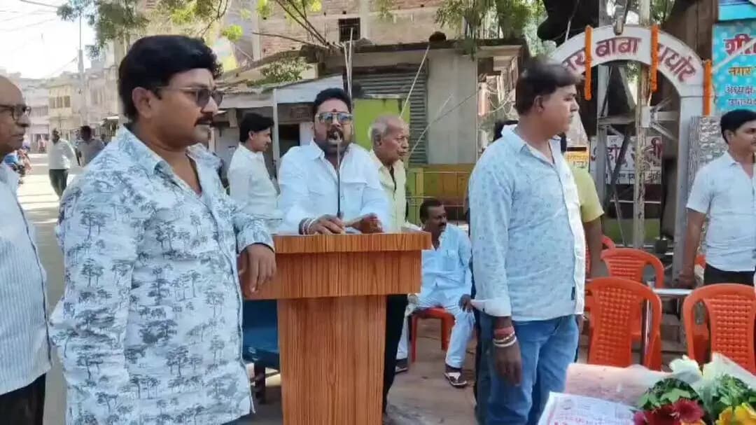झाझा: झाझा नगरक्षेत्र के वार्ड संख्या 20 में 30 लाख की लागत से बनी सड़क का हुआ उद्घाटन