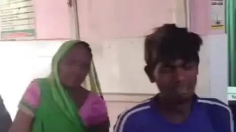 कायमगंज: गांव चमन नगरिया में कमरे में फंदे पर लटकती विवाहिता की हुई मौत, सास ने कहा- फांसी लगाई