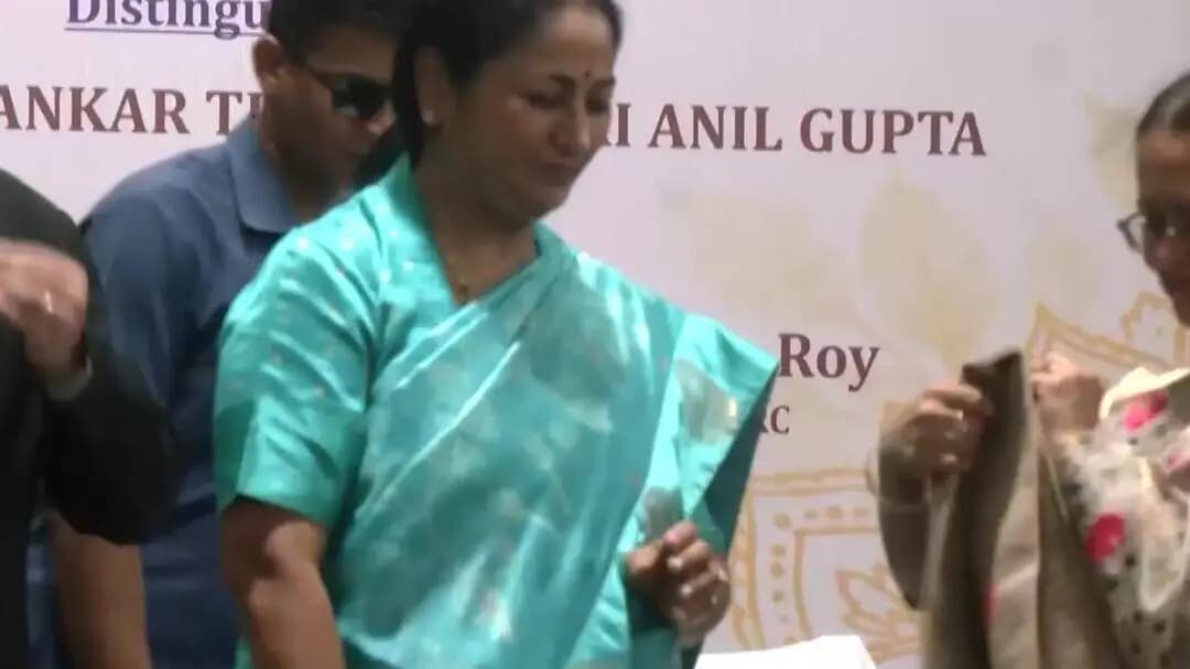 दिल्ली की मुख्यमंत्री रेखा गुप्ता ने दौलत राम कॉलेज में नई शैक्षणिक सुविधाओं का उद्घाटन किया, छात्राओं को आगे बढ़ने का संदेश