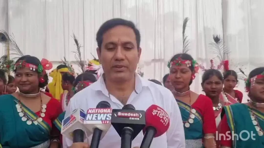 अंबिकापुर: अंबिकापुर में जिला स्तरीय युवा उत्सव का आयोजन किया गया, सहायक संचालक रामकुमार सिंह ने दी प्रतिक्रिया