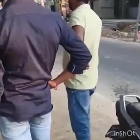 ऊंचाहार: जगतपुर थाना क्षेत्र के बरुआ चौराहे पर युवक को पीटने का वीडियो हुआ वायरल