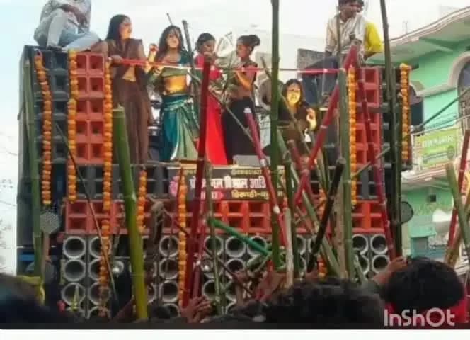 उचकागांव: गोपालगंज में महावीरी अखाड़ा जुलूस में DJ और आर्केस्ट्रा की धूम, प्रतिबंधों की अनदेखी के आरोप