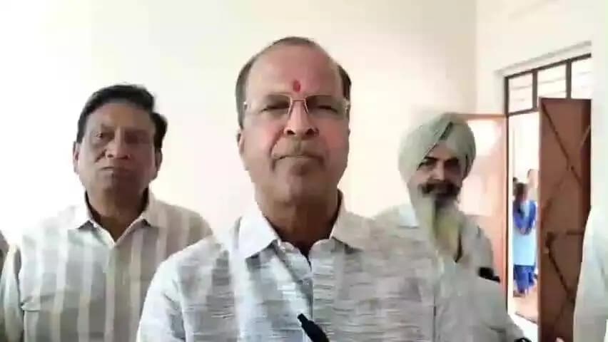 हनुमानगढ़: महात्मा गांधी स्कूल में विधायक गणेश बंसल ने किया उद्घाटन, समारोह में दिए 5 नए कमरों के निर्माण की जानकारी