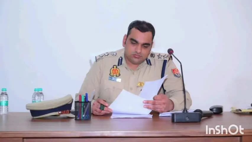 बरेली: बरेली में जनशिकायतों पर लापरवाही के चलते विशारतगंज और शेरगढ़ के थाना प्रभारी हटाए गए