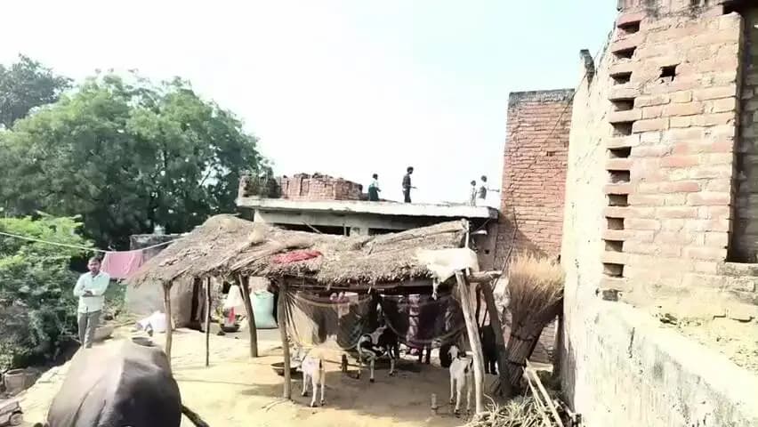 भरथना: बकेवर थाना इलाके में चोरों का आतंक, दो घरों से लाखों के जेवर और नकदी चोरी
