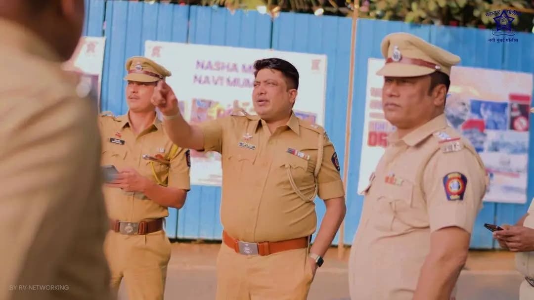 राष्ट्रीय एकता दिवस २०२६ निमित्त आयोजित राष्ट्रीय मोटरसायकल रॅलीच्या माध्यमातून अमली पदार्थांच्या दुष्परिणामांबाबत जनजागृती करत नशामुक्त भारताचा संकल्प अधिक दृढ करण्यात आला💯
नशामुक्त भारत, सशक्त भारत!
.
.
#navimumbaipolice #saynotodrugs #drugfreeindia #nationalunityday
