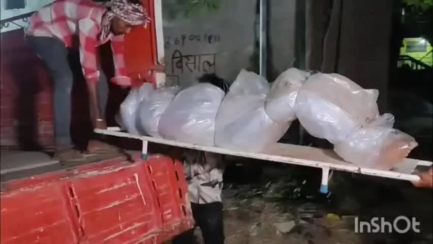सहार: बरूही गांव में ओझा की गला काटकर हत्या, बदमाशों ने एक आंख भी फोड़ी, पंचायती के बहाने घर से बुलाकर ले गए, कुएं से मिला शव