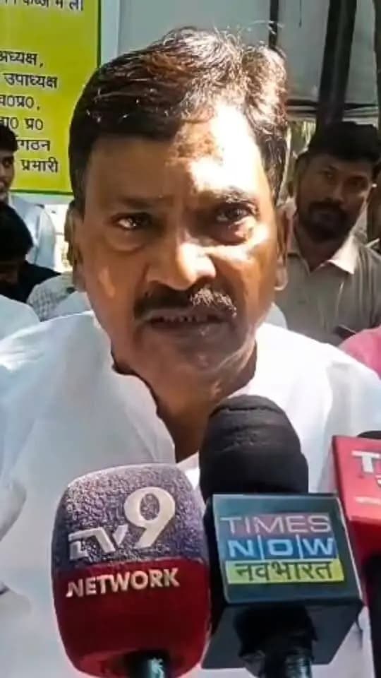 सीतापुर: सांसद राकेश राठौर ने CM योगी आदित्यनाथ से मुकेश अग्रवाल पर मुख्तार अंसारी जैसी कार्रवाई की करी मांग..